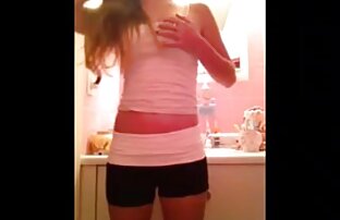 XXX Lizzie videos caseros interracial Bell consigue su coño dedos hasta que chorros