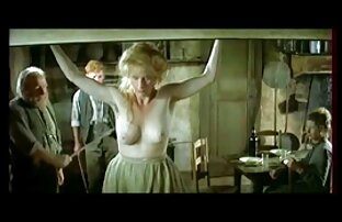 XXX Curvas rubia Lola le permite echar sesxo casero un vistazo más de cerca