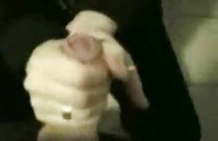 XXX La madrastra morena peluda se encuentra con la gran polla de su joven hijastro xxx caseros gratis