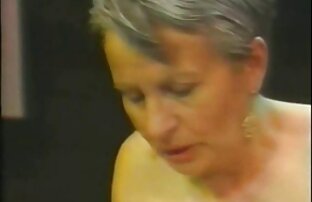 XXX Mujer con belleza en la casero con mi cuñada parte de atrás del centro comercial